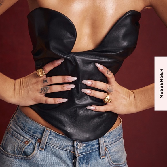 House of Cb BLACK PLUNGE VEGAN LEATHER CORSET - Picture 2 of 3